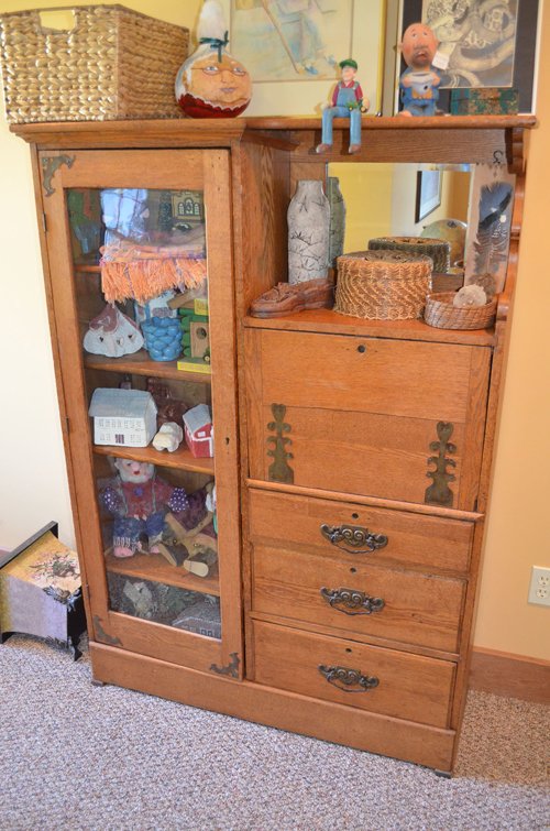 Property photo 19 - Ford Mustang, John Deere Tractor, Tools, Antiques and More! - Personal Property Auction